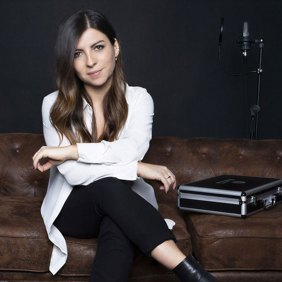 Amy Fajardo | Compositora | Nuestros Artistas | UB Legal & Arts Amy Fajardo | Compositora | Nuestros Artistas | UB Legal & Arts