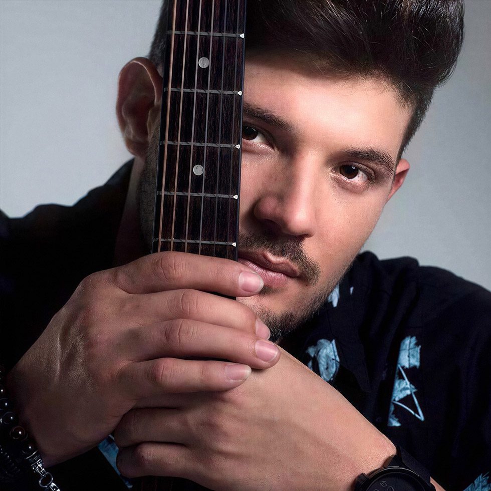 Juan Pablo Hernández | Cantante | Nuestros Artistas | UB Legal & Arts Juan Pablo Hernández | Cantante | Nuestros Artistas | UB Legal & Arts